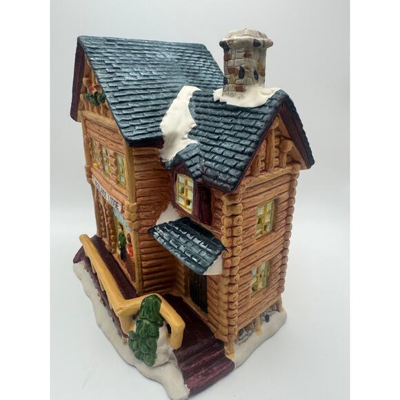 Christmas Streets 2005 Collection Porcelain Lighted House. - Picture 4 of 8